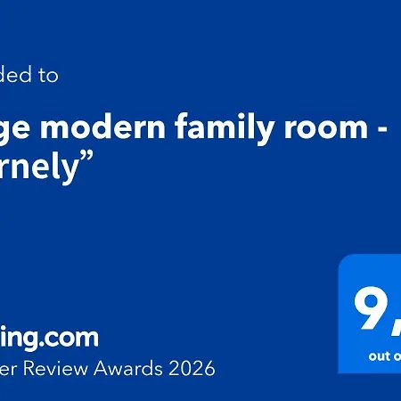 Large Modern Family - “arnely” Tommerup